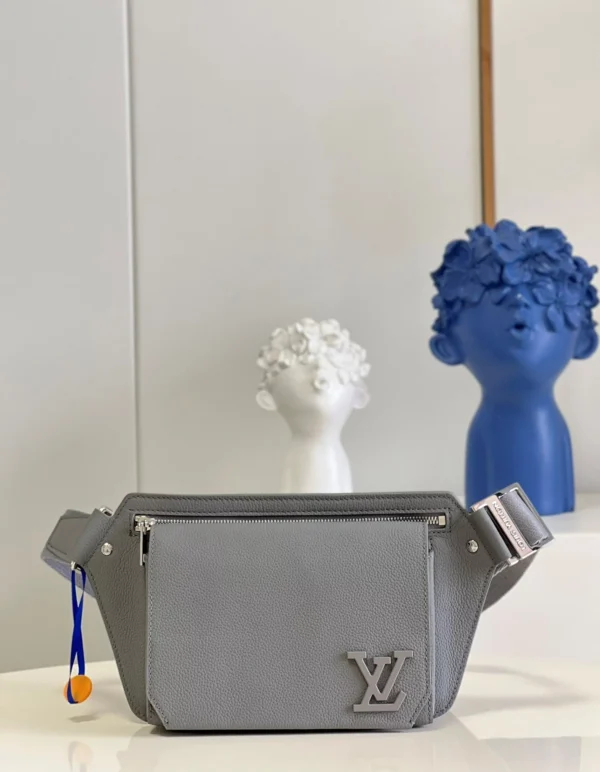 louis-vuitton-aerogram-slingbag-m59625