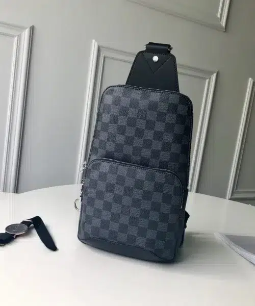 louis-vuitton-avenue-damier-graphite-m41719