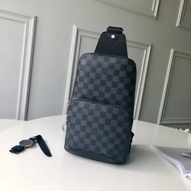 louis-vuitton-avenue-damier-graphite-m41719