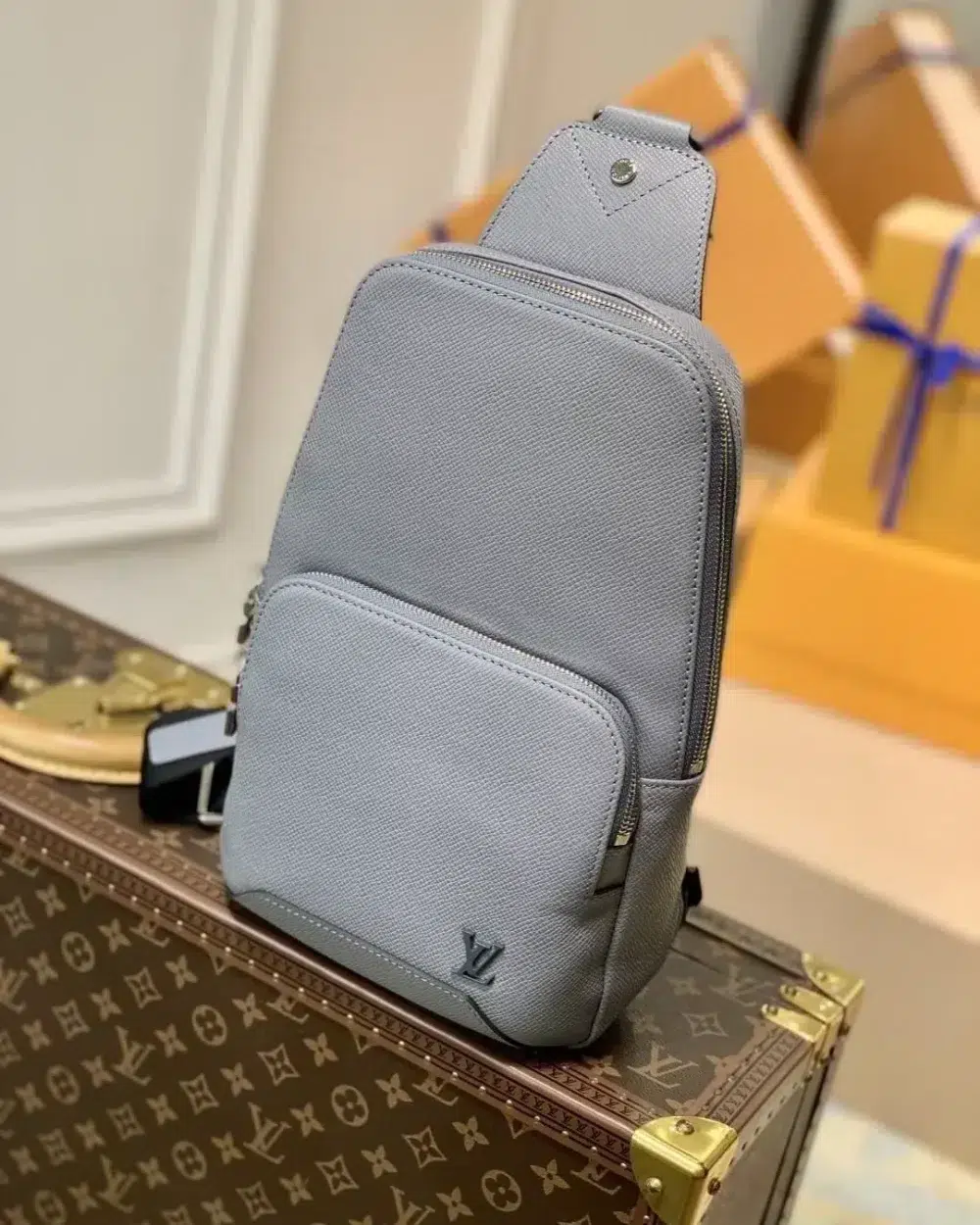 louis-vuitton-avenue-sling-bag-taiga-grey-m30801