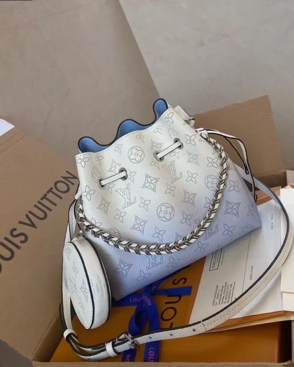 louis-vuitton-bella-bucket-m57856