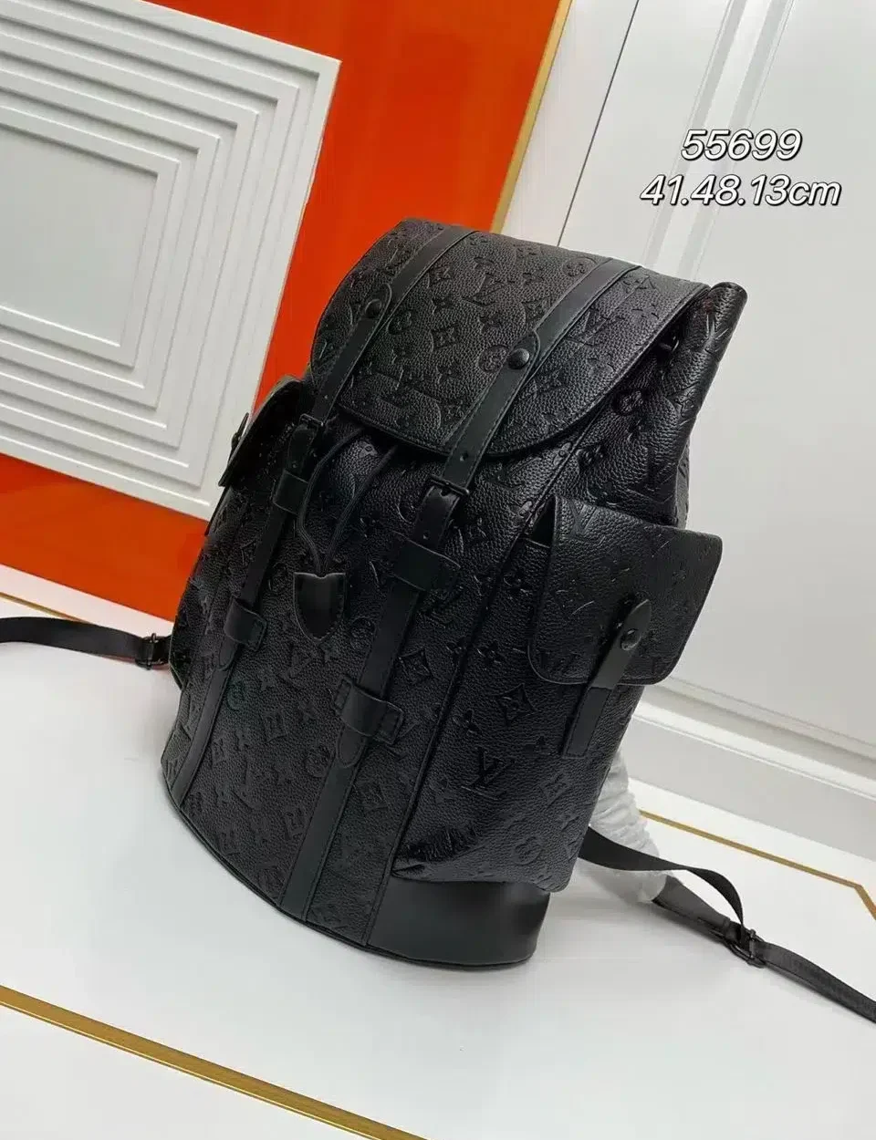 louis-vuitton-christopher-backpack-gm-m53285
