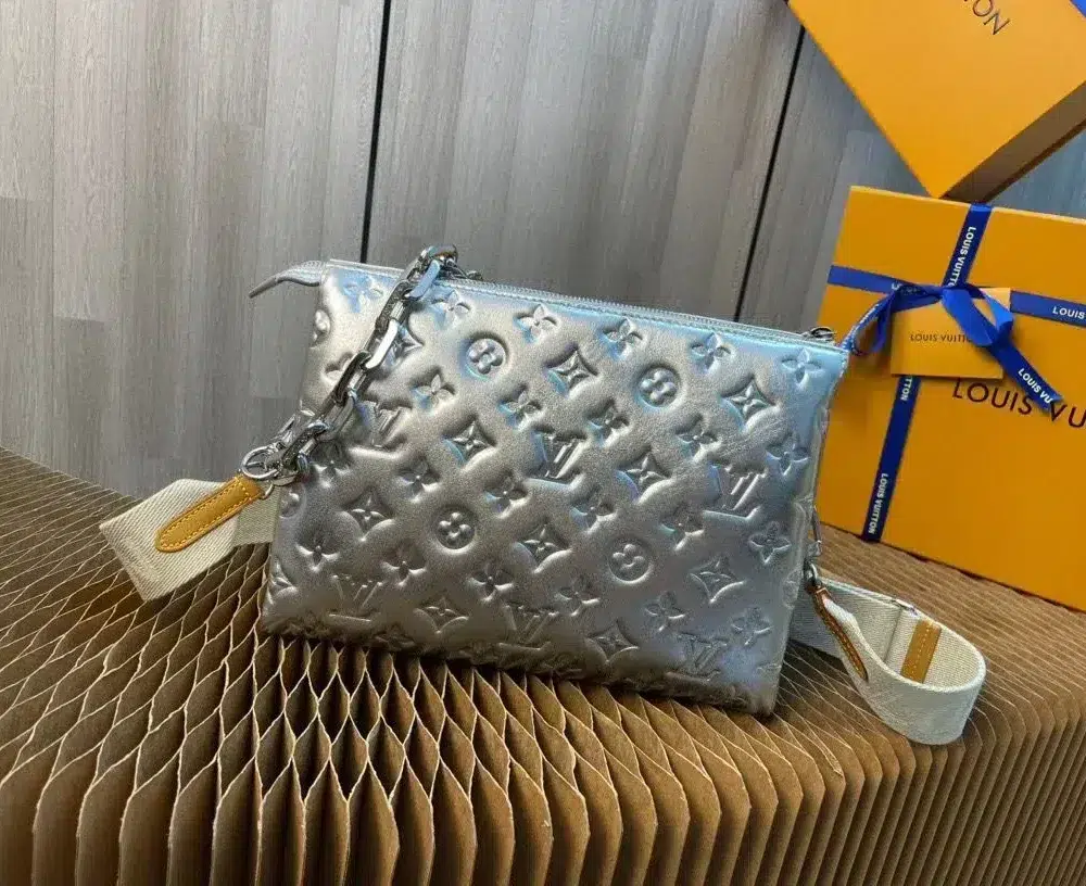 louis-vuitton-coussin-pm-m57913