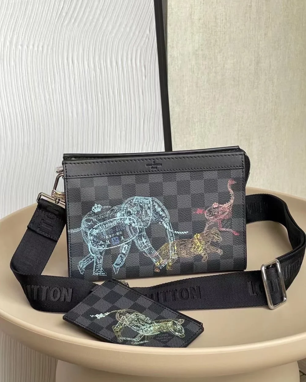 louis-vuitton-gaston-wearable-wallet-damier-graphite-n64608