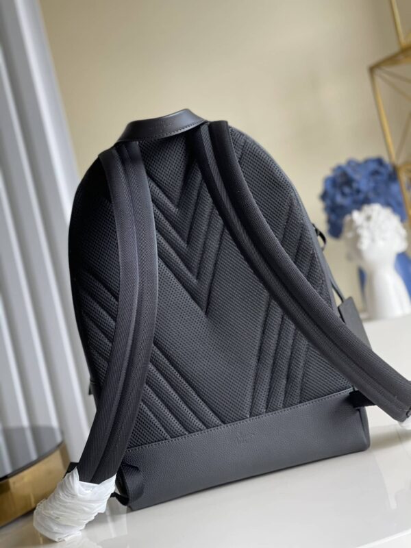 1:1 Replica Louis Vuitton LV Aerogram Backpack Black Essential Bag For Men M57079 - 43cm/ 16.9in