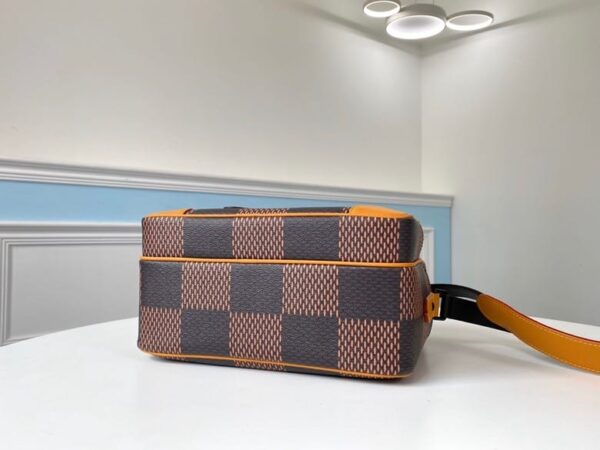 1:1 Replica Louis Vuitton LV Takeoff Messenger Nil Damier Ebene Canvas  Unique Bag For Men N40359 - 10.6in/27cm
