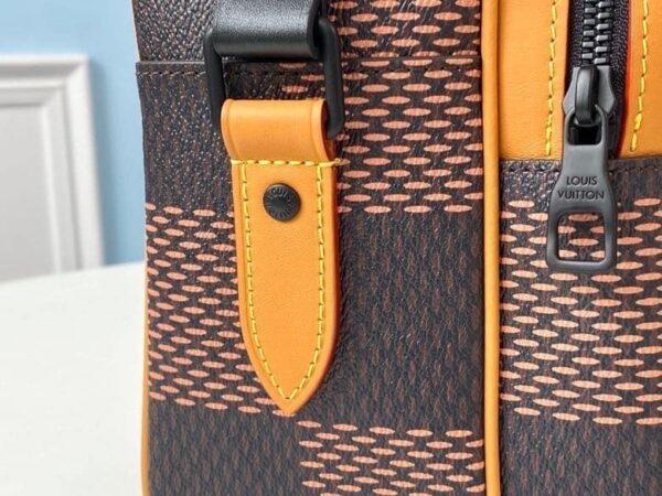 1:1 Replica Louis Vuitton LV Takeoff Messenger Nil Damier Ebene Canvas  Unique Bag For Men N40359 - 10.6in/27cm