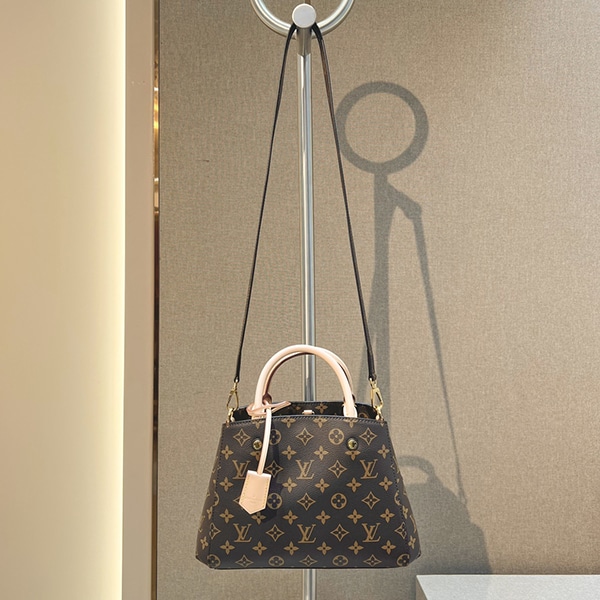 louis vuitton montaigne bb a petite elegance 4