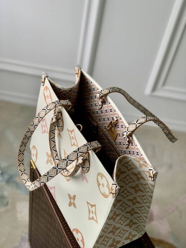 1:1 Replica Louis Vuitton LV OnTheGo MM Beige Essential Bag For Women M22975 - 35cm/ 13.8in
