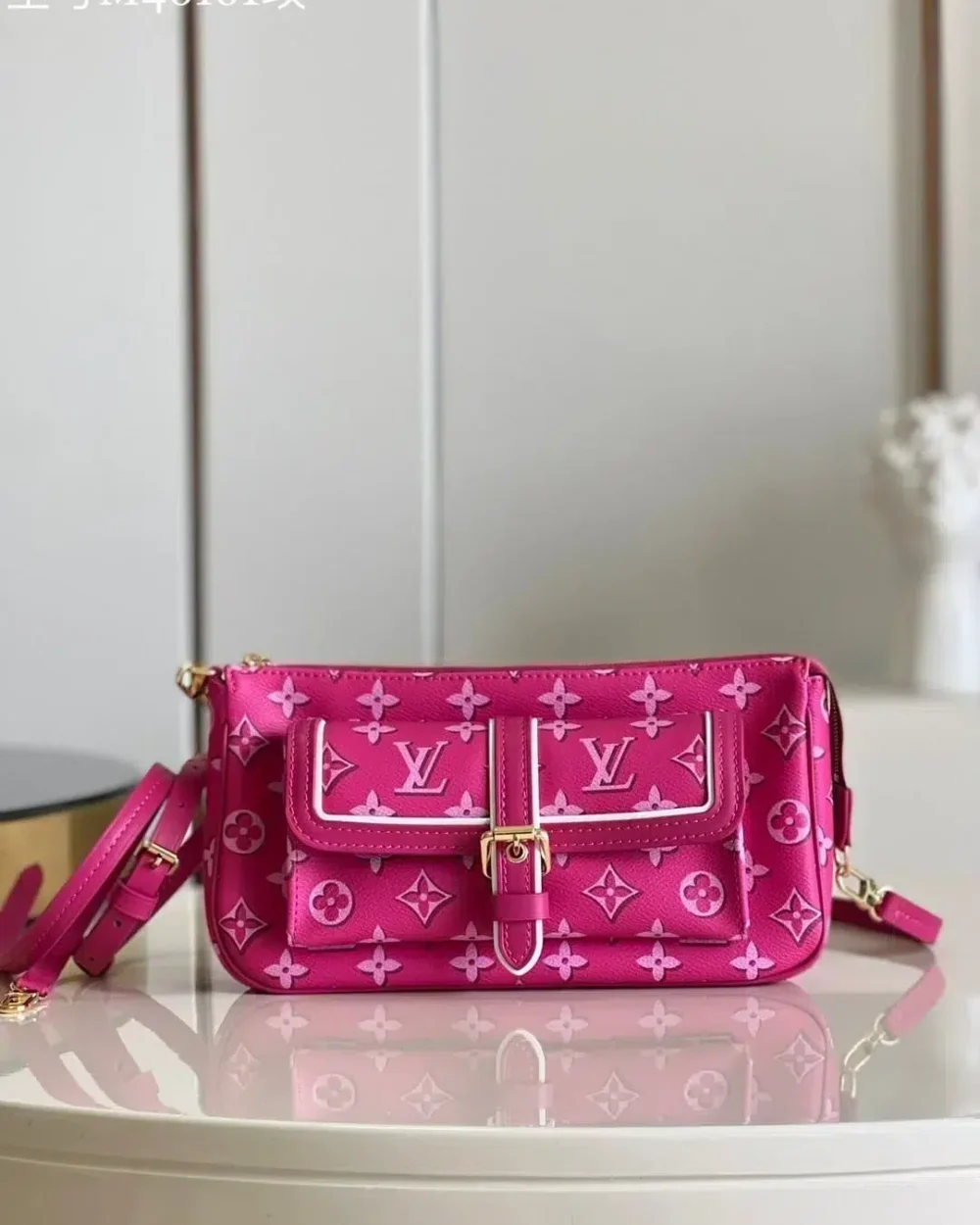 louis-vuitton-replica-maxi-multi-pochette-accessoires-m46161