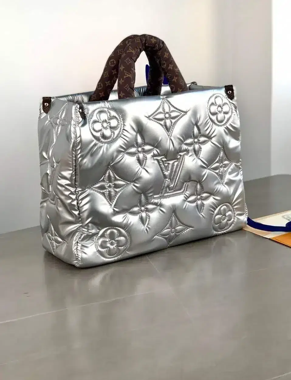 louis-vuitton-replica-pillow-onthego-gm-silver-m21053