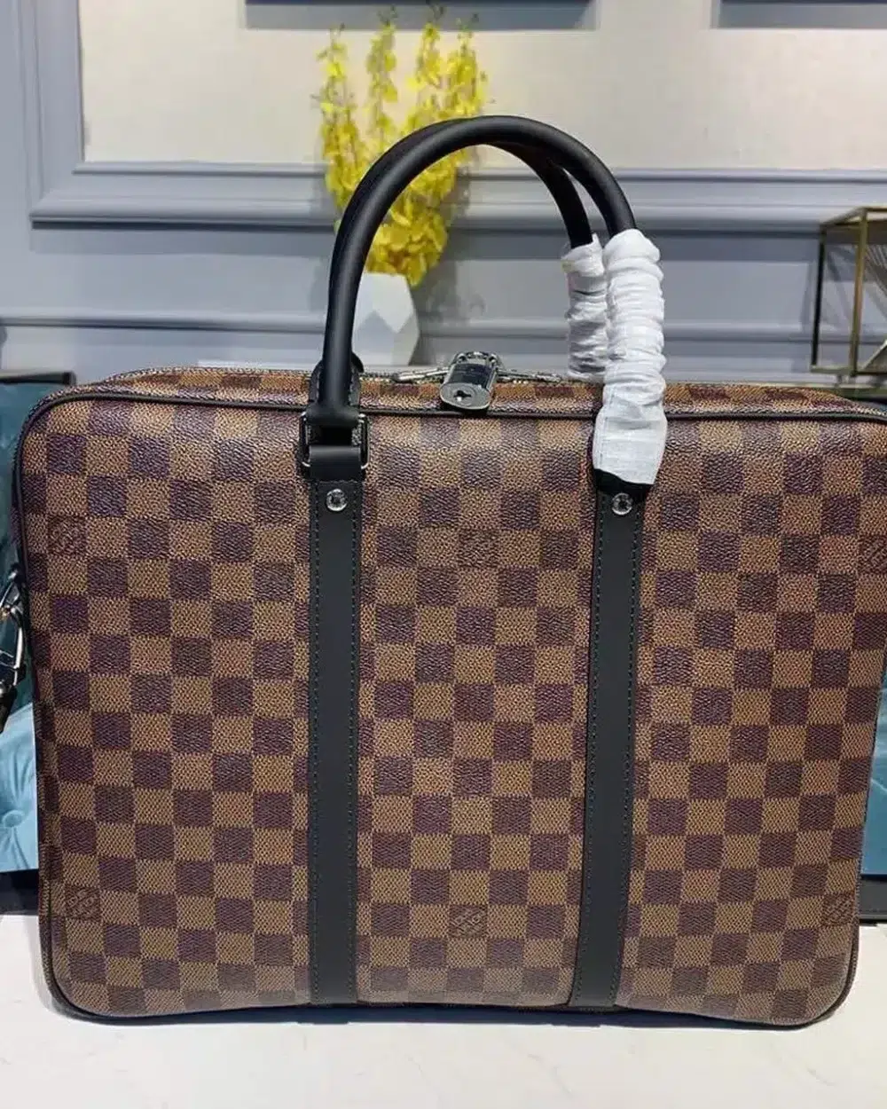louis-vuitton-replica-porte-documents-voyage-pm-damier-ebene-canvas-n41466