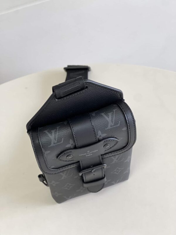 1:1 Replica Louis Vuitton LV Saumur Slingbag Monogram Eclipse Black Unique Bag For Men M45912 - 7.1in/18cm