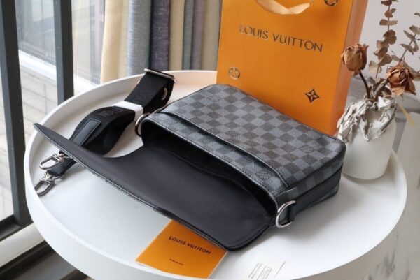 1:1 Replica Louis Vuitton LV Studio Messenger Damier Graphite Gray Unique Bag For Men N50013 - 9.3in/25.3cm