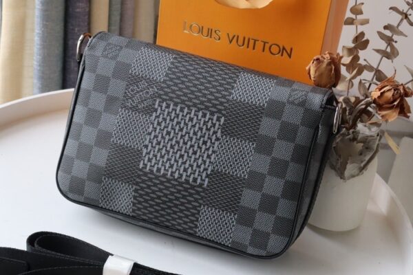 1:1 Replica Louis Vuitton LV Studio Messenger Damier Graphite Gray Unique Bag For Men N50013 - 9.3in/25.3cm