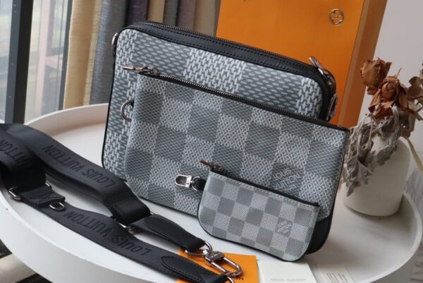 1:1 Replica Louis Vuitton LV Trio Messenger Monogram Eclipse Monogram/ Eclipse Reverse Unique Bag For Men M69443 - 9.8in/25cm