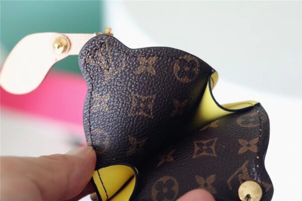 1:1 Replica Louis Vuitton LV Twist MM Epi Light Blue Luxury Bag For Women - 9.1in/23cm
