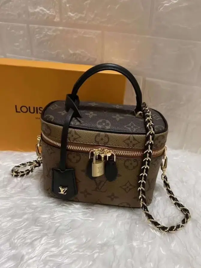 louis-vuitton-vanity-pm-m42264