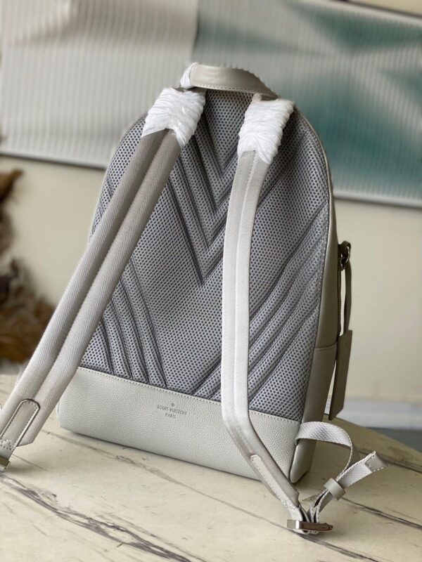 1:1 Replica Louis Vuitton LV Takeoff Backpack LV Aerogram Unique Bag For Men M59325 - 43cm