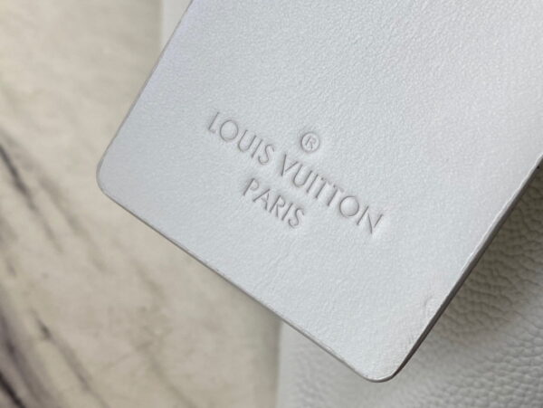 1:1 Replica Louis Vuitton LV Takeoff Backpack LV Aerogram Unique Bag For Men M59325 - 43cm