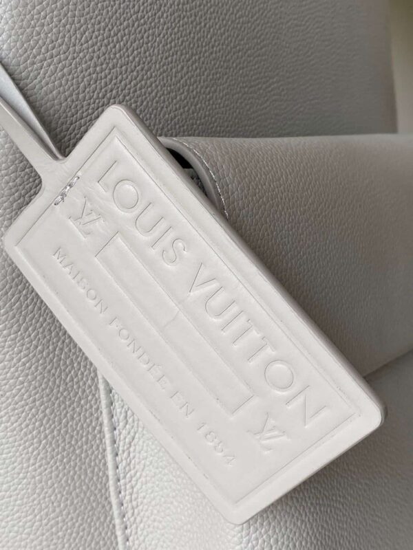 1:1 Replica Louis Vuitton LV Takeoff Backpack LV Aerogram Unique Bag For Men M59325 - 43cm