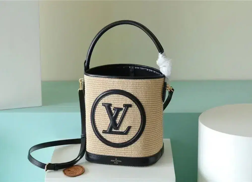 petit-bucket-raffia-black-m59961