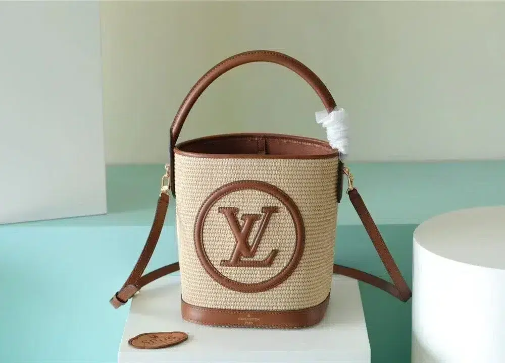 petit-bucket-raffia-caramel-brown-m59961