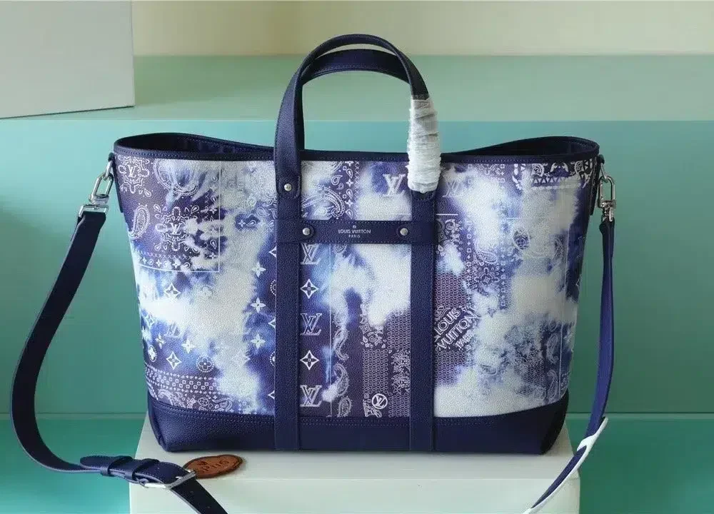 tote-journey-monogram-blue-m20553