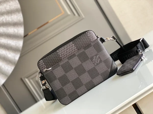 trio-messenger-damier-graphite-n50017
