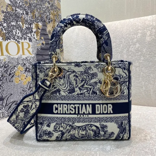 1:1 Replica Christian Dior Medium Lady D-Lite Bag Blue Toile de Jouy Reverse Embroidery, Blue, For Women Women's Handbags, Crossbody Bags, 24cm CD M0565ORGO_M928