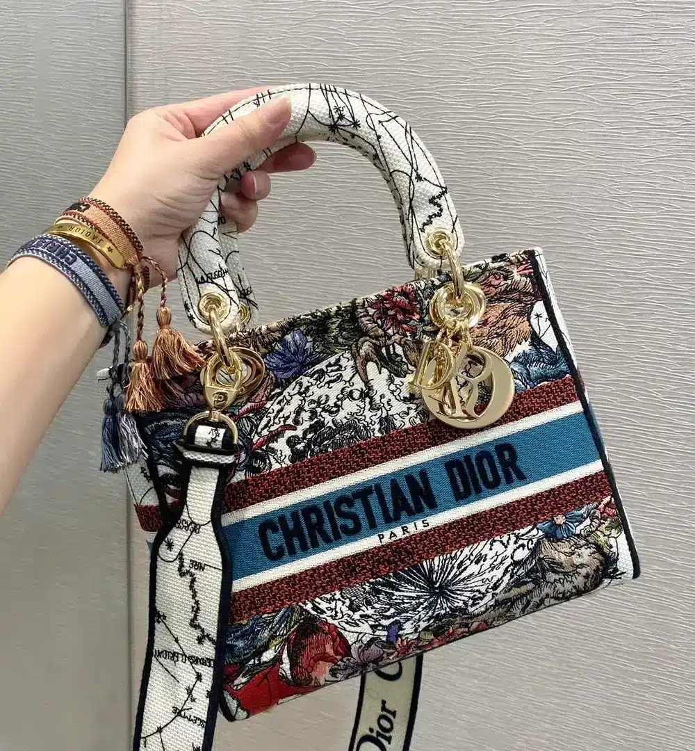 1:1 Replica Christian Dior Medium Lady D-Lite Bag Latte Multicolor Dior Constellation Embroidery, Latte, For Women Women's Handbags, Crossbody Bags, 24cm CD M0565ORHP_M941
