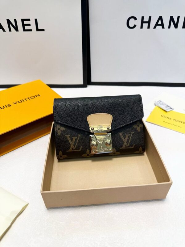 1:1 Replica Louis Vuitton Pallas Monogram 13cm Black