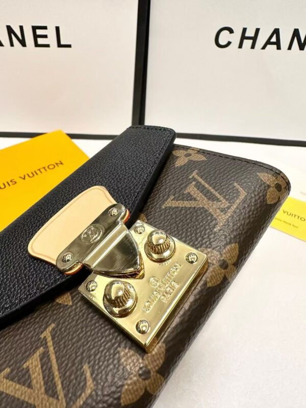 1:1 Replica Louis Vuitton Pallas Monogram 13cm Black