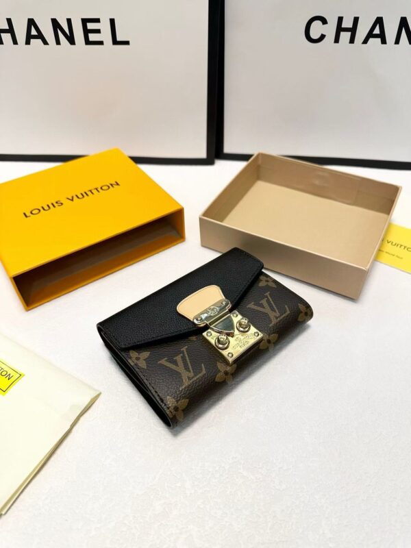 1:1 Replica Louis Vuitton Pallas Monogram 13cm Black