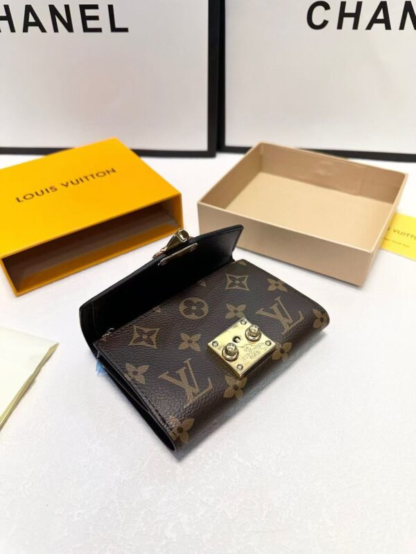 1:1 Replica Louis Vuitton Pallas Monogram 13cm Black