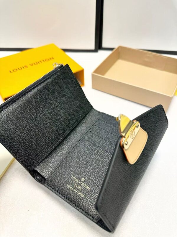 1:1 Replica Louis Vuitton Pallas Monogram 13cm Black