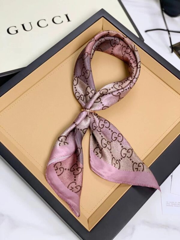 Square 70cm Silk Scarves (Random Style)