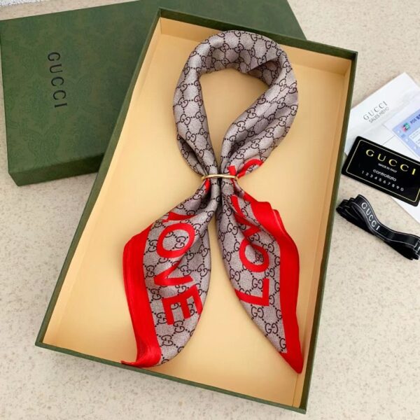 Square 70cm Silk Scarves (Random Style)