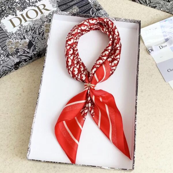 Square 70cm Silk Scarves (Random Style)