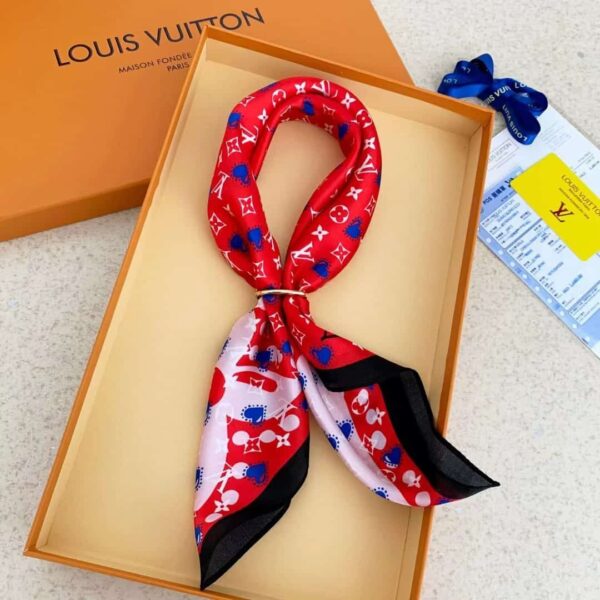 Square 70cm Silk Scarves (Random Style)