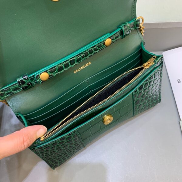 Balenciaga Hourglass Wallet On Chain in Dark Green, For Women, Women's Bags 7.6in/19cm 6560501LRGM3011