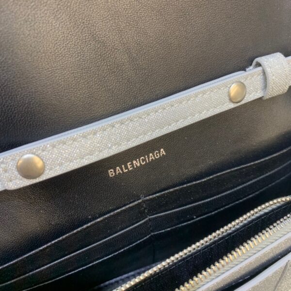 Balenciaga Hourglass Wallet On Chain in Grey, For Women, Women's Bags 7.6in/19cm 6560502102G1501