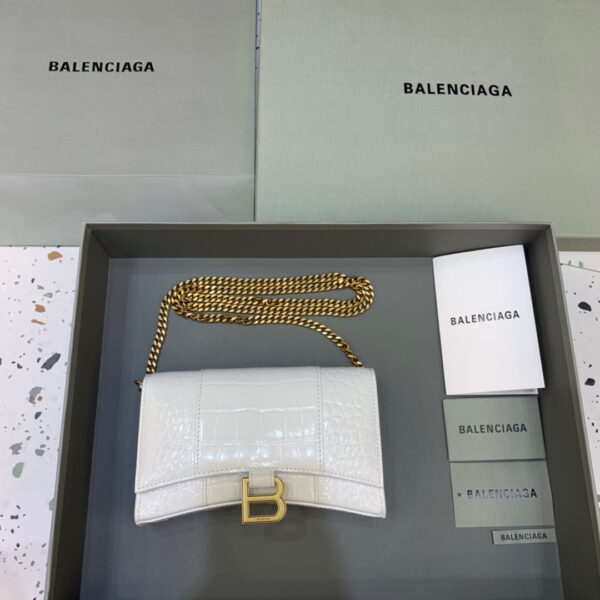 Balenciaga Hourglass Wallet On Chain in White, For Women, Women's Bags 7.6in/19cm 6560501LRGM9016
