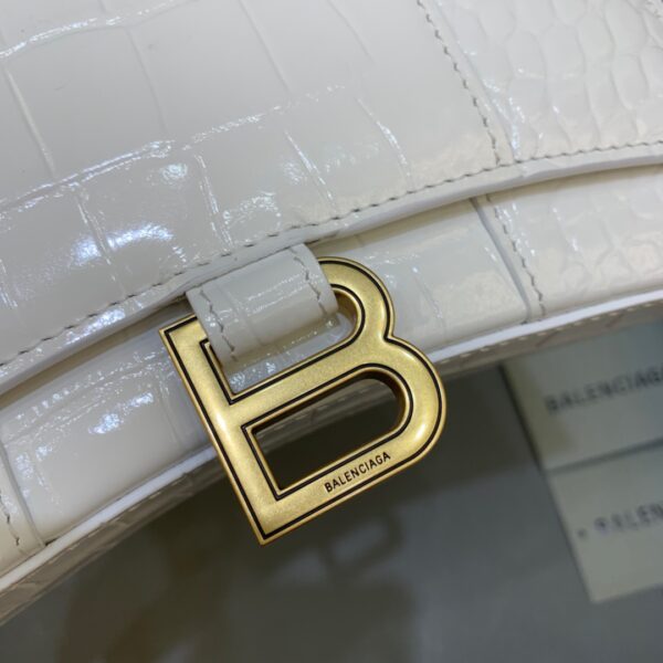 Balenciaga Hourglass Wallet On Chain in White, For Women, Women's Bags 7.6in/19cm 6560501LRGM9016