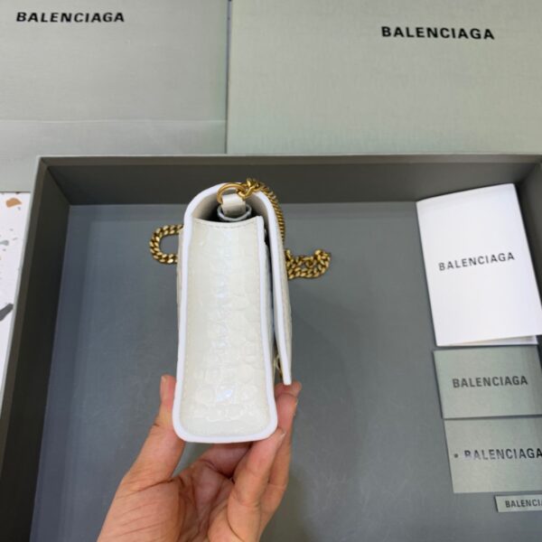 Balenciaga Hourglass Wallet On Chain in White, For Women, Women's Bags 7.6in/19cm 6560501LRGM9016
