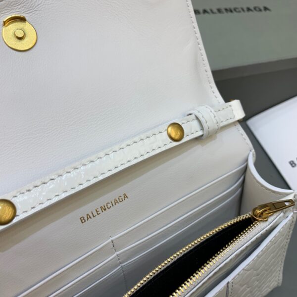 Balenciaga Hourglass Wallet On Chain in White, For Women, Women's Bags 7.6in/19cm 6560501LRGM9016