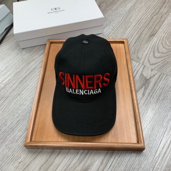 Balenciaga Logo Cap In Black