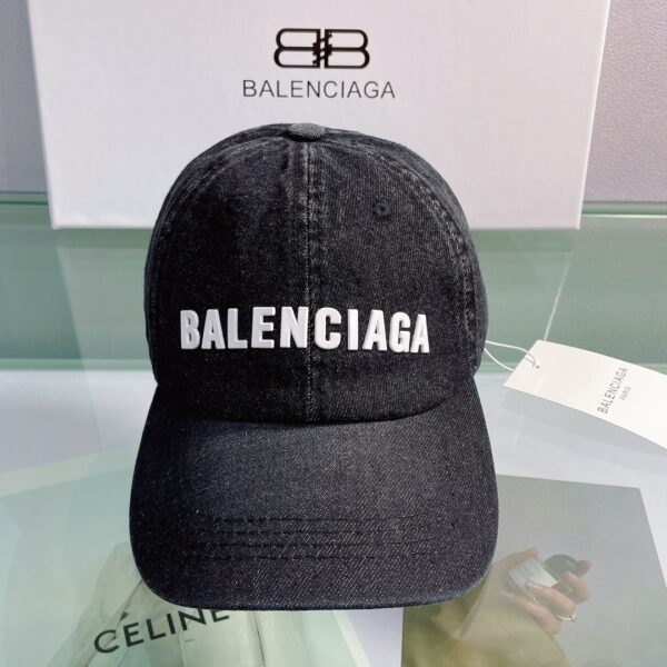 Balenciaga Logo Front Cap In Black