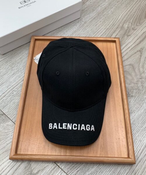 Balenciaga Logo Visor Cap In Black