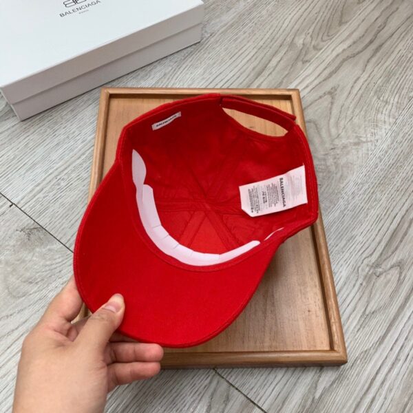 Balenciaga Logo Visor Cap In Red